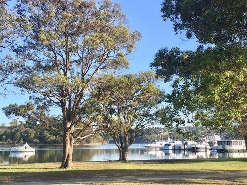 Apartamentos The Wheelhouse - 2br Waterfront Apt In Town