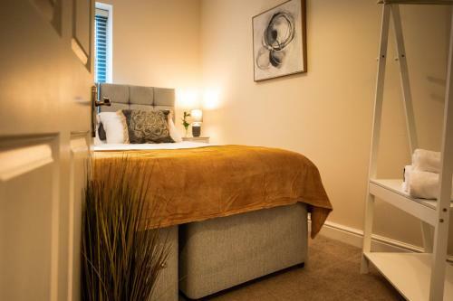 Emerald Court Executive Watford Central Apartment By Crew Homes