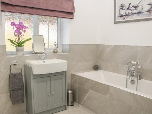 Prestbury House