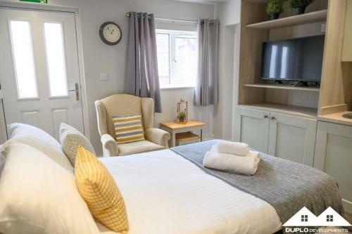 Carver Apartment At West Drayton Farm