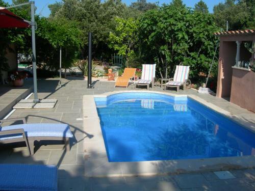 Hostal B&B Villa Les Tamaris