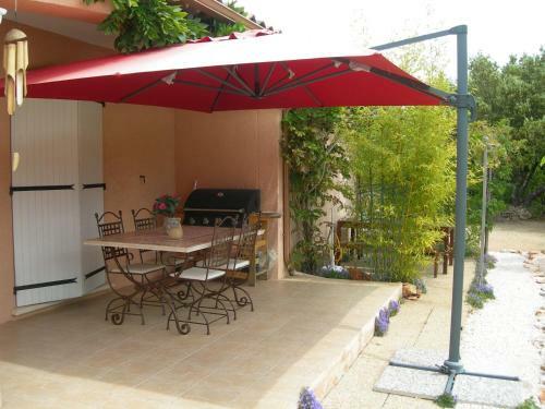 Hostal B&B Villa Les Tamaris