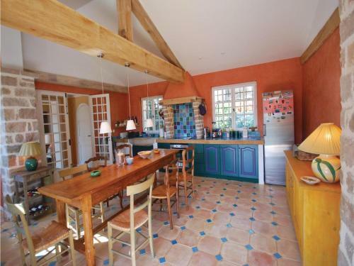 Holiday Home Chemin Des Fumerates