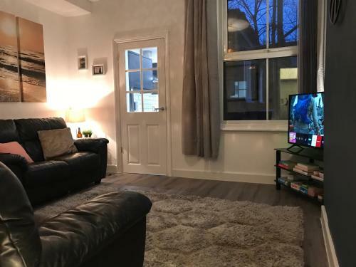 Apartamento Stylish Modern 3-bed House Nr Manchester City Ctr