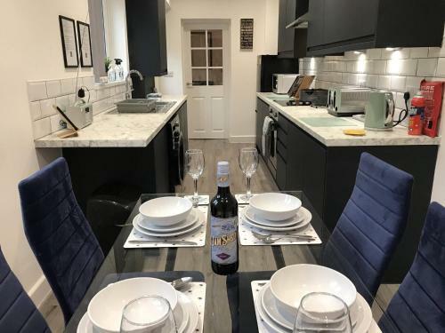 Apartamento Stylish Modern 3-bed House Nr Manchester City Ctr