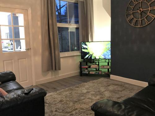 Apartamento Stylish Modern 3-bed House Nr Manchester City Ctr