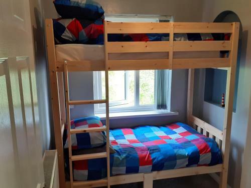 Admirals Apartment Sleeps 4 Adults 2 Children