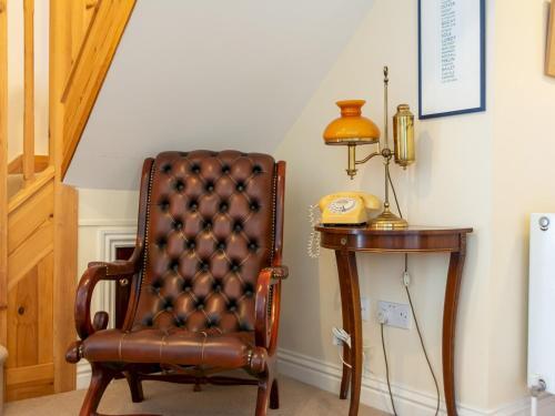Pass The Keys Elegant 5-bed Detached Home With Spacious Garden