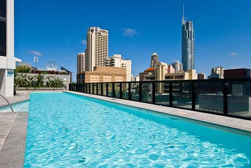 Apartamento Circle On Cavill 1 Bedroom Spa & Study, Hinterland View - Qstay