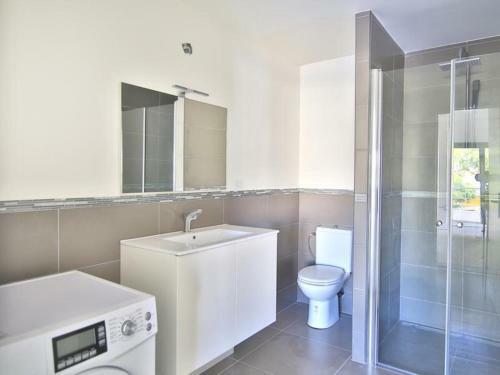 Hostal Room In Apartment - Nice Aparthotel In A Great Location