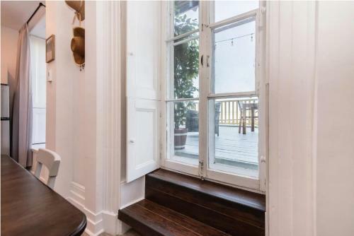 Apartamento Des Remparts- 2-bed With Great Views, Terrace