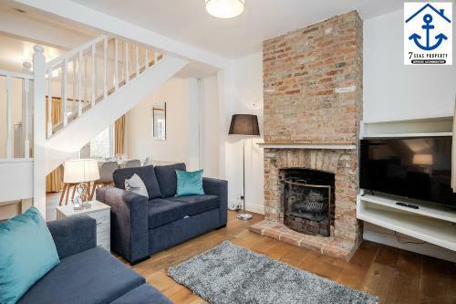 Luxury Town House Windsor With Garden And Parking