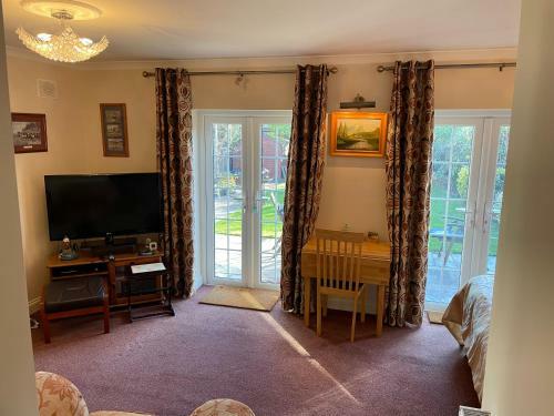 Private Apartment In Windsor