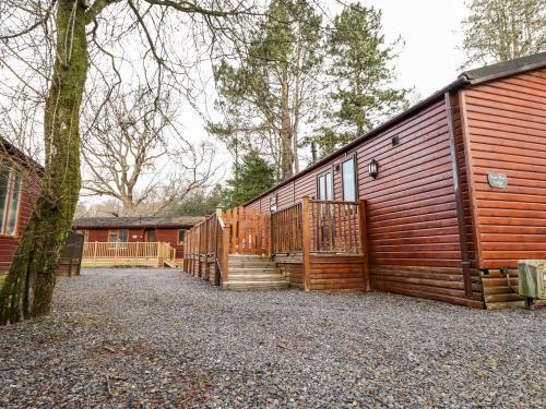 Pine Tree Lodge