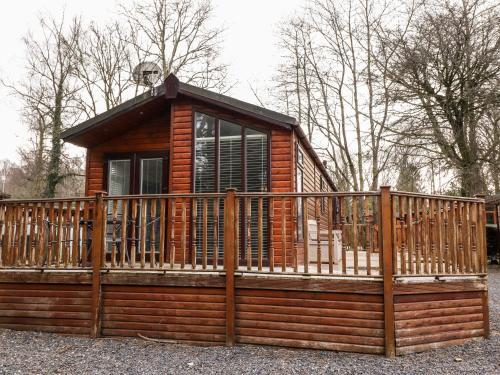 Pine Tree Lodge