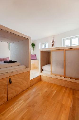 Montagu Hostel