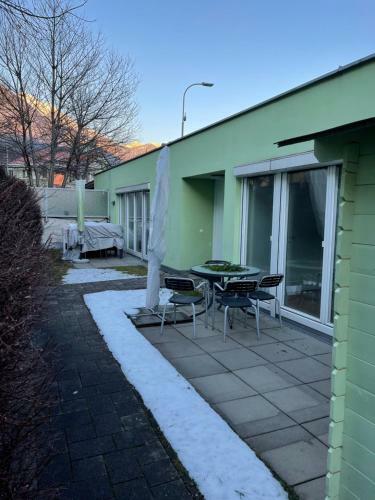 Moderner Stadtbungalow Mit 2 Terrassen Und Privatem Garten