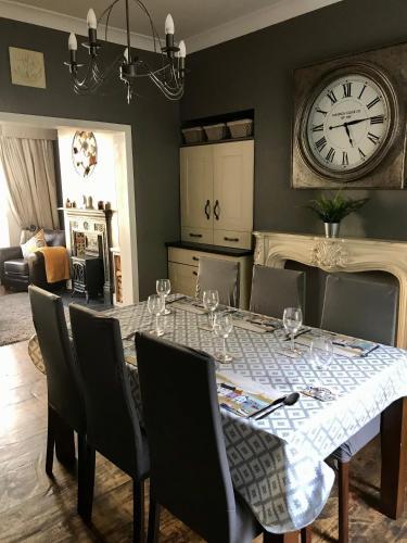 Maison Gray