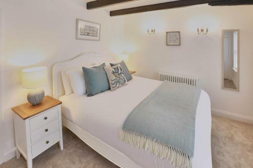 Host & Stay - Mast Cottage