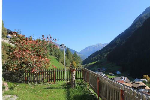 Hostal Garni Montana