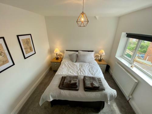Aboos Cottage - Luxury Renovated Home With Parking