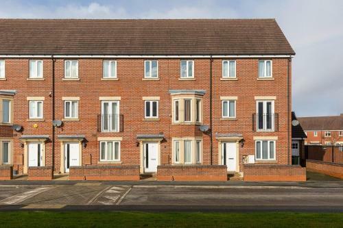 Villa 6 Bedroom New Build House