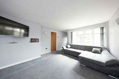 The Spinney - Perfect For Contractors, Large Groups & Families