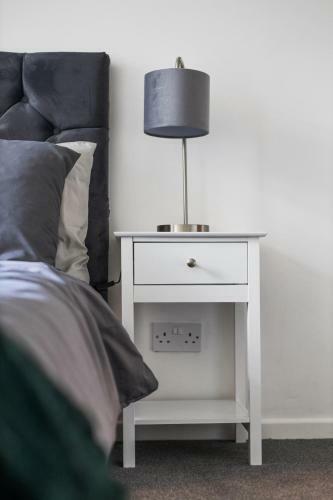 The Spinney - Perfect For Contractors, Large Groups & Families