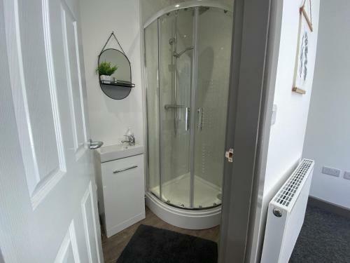 Silver Stag Properties, Large 5 Bedroom Property With 5 Bathrooms