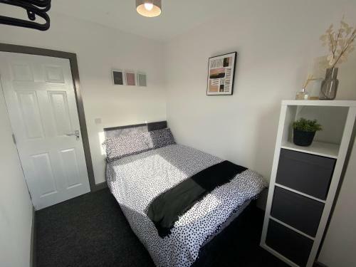 Silver Stag Properties, Large 5 Bedroom Property With 5 Bathrooms