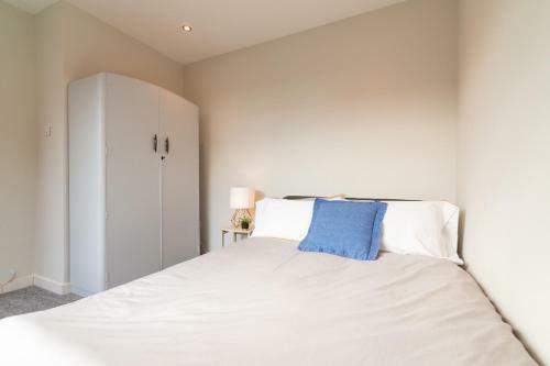 Beautiful 6 Bedroom Holiday Home, Manchester