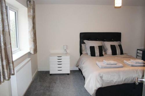 4 Bedroom Detached Holiday Home With Hot Tub