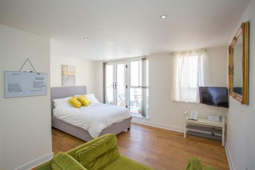 Apartamento Gorgeous Central Studio With Balcony, 2 Mins To Beach And Pier