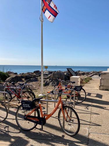 Apartamento Gorgeous Central Studio With Balcony, 2 Mins To Beach And Pier