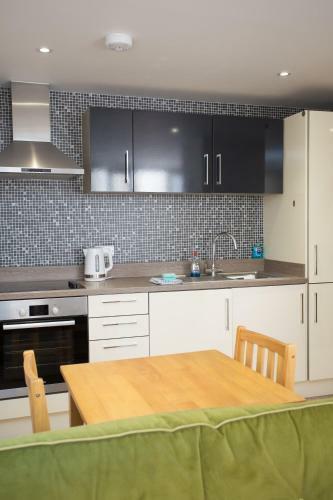 Apartamento Gorgeous Central Studio With Balcony, 2 Mins To Beach And Pier