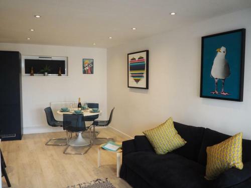 Beautiful 2bd Coastal Hideaway Central Worthing