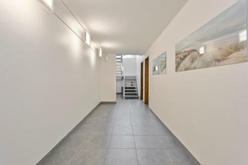 Modern Architectural House 5 Min From Beach With Great Private Garden