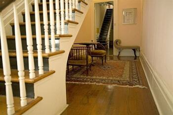 Bed & Breakfast Fairchild House