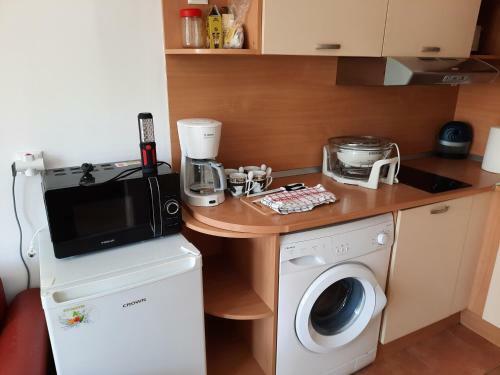 Beutiful Ground Floor Apartment Close To Beach