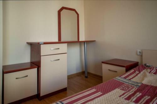 Spacious Family Friendly Apartment - 5 Min From The Beach!