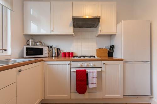 Glebe Street Apartment