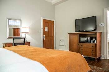St. James Hotel, An Ascend Collection Hotel