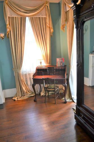 Bed & Breakfast Edgar Degas House Historic Home And Museum