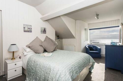 Headlands-2 Bed-sea View Apartment-trearddur Bay