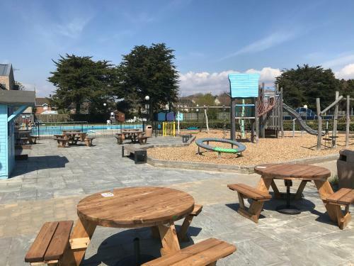 Hoburne Beach Escape Near Christchurch