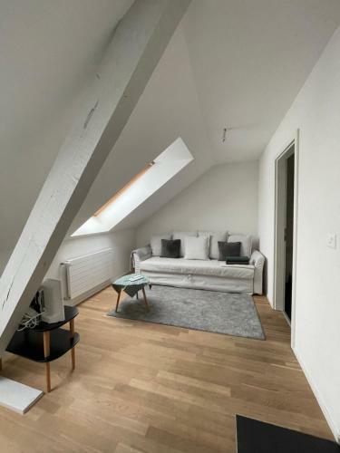 Apartamento Studio Au Coeur de Neuch�tel Avec Jacuzzi Privatif