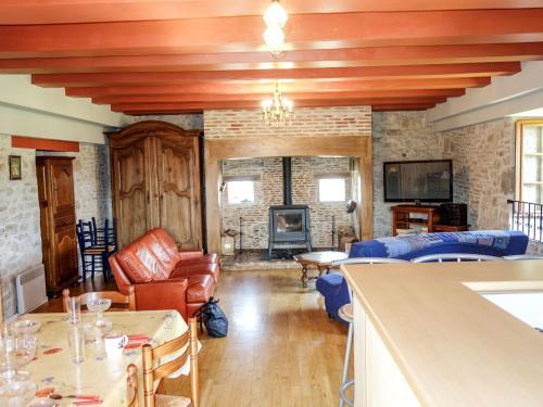 Holiday Home Maison Bonneval Chapelle Aux Saints