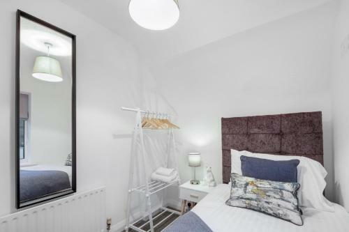 Apartamento Pinewood Studios Bright 4 Bed 2 Bath House Near Slough