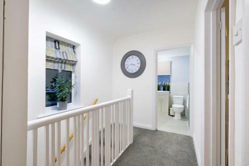 Apartamento Pinewood Studios Bright 4 Bed 2 Bath House Near Slough