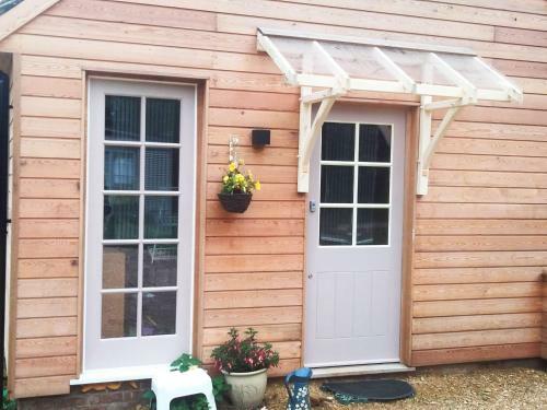 Elderflower Cottage 3 Private Acres And Miles Walks